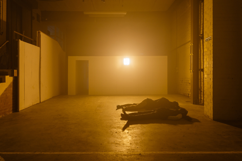 Richard Sides, INFINITE WAR, 2016, Installationsansicht Art Sheffield © Richard Sides; Carlos/Ishikawa, London and Art Sheffield Foto: Jules Lister Richard Sides, INFINITE WAR, 2016, Installationsansicht Art Sheffield © Richard Sides; Carlos/Ishikawa, London and Art Sheffield Foto: Jules Lister